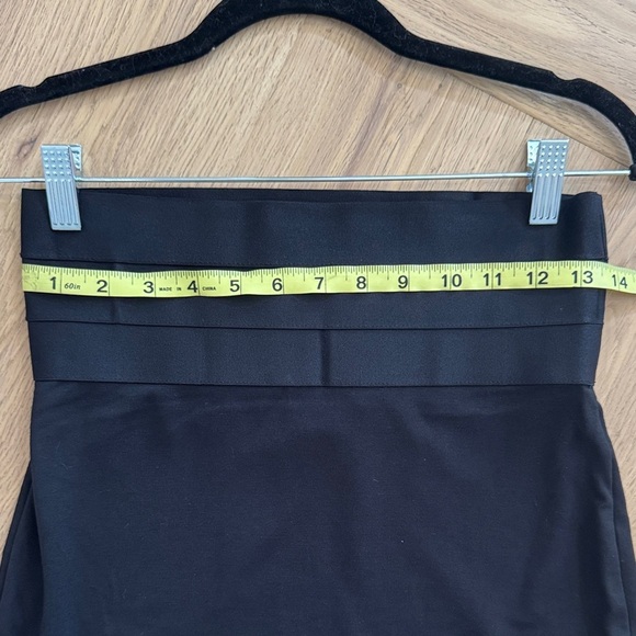 Max Studio Pencil Skirt โ Chic & Timeless Classic (Size Small) ๐ค - Picture 3 of 4